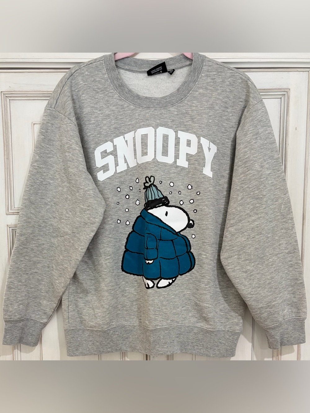 NWOT SZ L Peanuts Snoopy Crewneck Sweatshirt - Gray with Blue Graphic